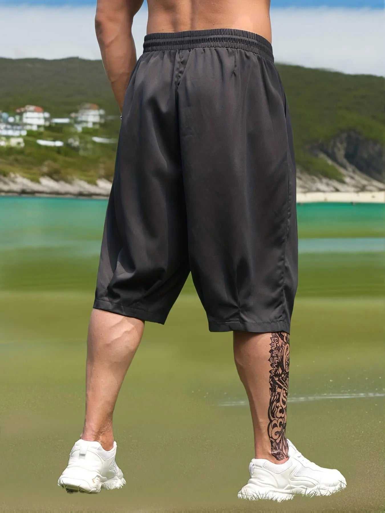Upgrade your everyday style with these trendy men’s seven-quarter pants, designed for comfort, flexibility, and modern streetwear appeal. Featuring a loose fit and c